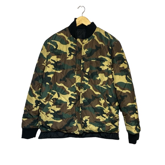 Robert Graham Reversible Jacket Man’s Size Medium Camo Black Quilted